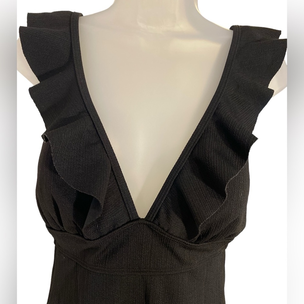 SHEIN deep v-neck ruffled one-piece swimsuit, lace up back, size XL - Picture 3 of 8